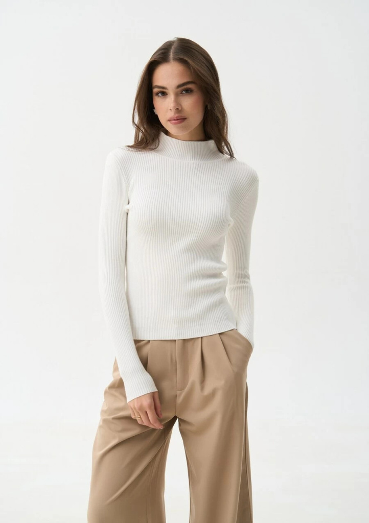 sweter_z_golfem_w_kolorze_bia_ym_8201_10724-_1_.jpg