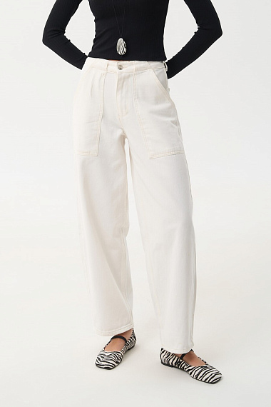 Dżinsy palazzo w mlecznym kolorze  - 7006