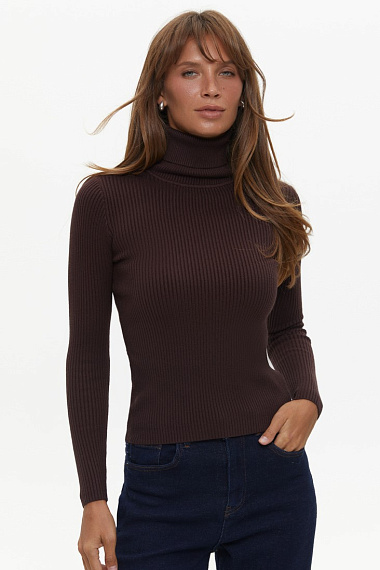 Sweter z golfem w kolorze gorzka czekolada  - 8253-8917